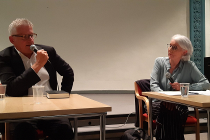 Thomas Sparr und Gastgeberin Friederike Heimann im Gästehaus der Universität Hamburg
