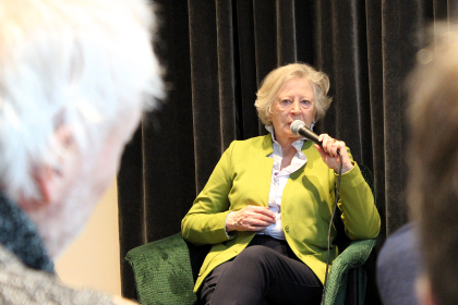 © Sebastian Schirrmeister ...und erzählt aus ihrem Leben