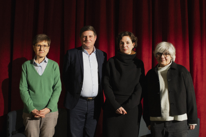 Birthe Kundrus, Sascha Suhrke, Lea Wohl von Haselberg und Salon-Gastgeberin Barbara Guggenheim 