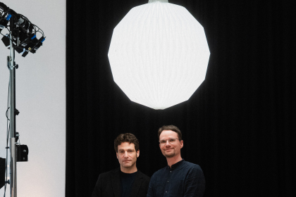 Ofer Waldman mit Gastgeber Sebastian Schirrmeister