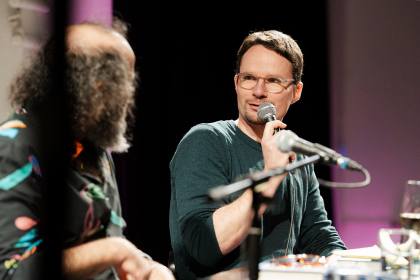 © Michael Kohls Autor und Gastgeber im Gespräch