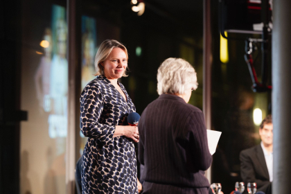 Anja Würzberg und Barbara Guggenheim bei der Begrüssung