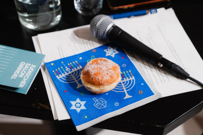 (c) Michael Kohls Einer von vielen Berlinern (Sufganiot) die es gab